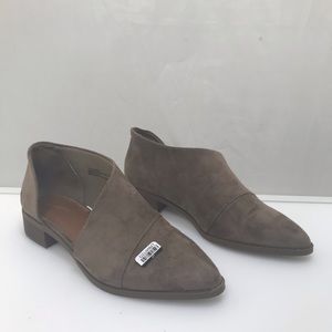 Universal Thread Shoes - Women’s micro suede shoes Universal Thread Shoes - Women’s micro suede shoes